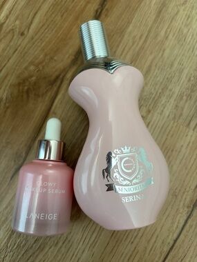 (Bundle)
Senorita Serina Pink Perfume Bottle & Laneige Glowy Makeup Serum -